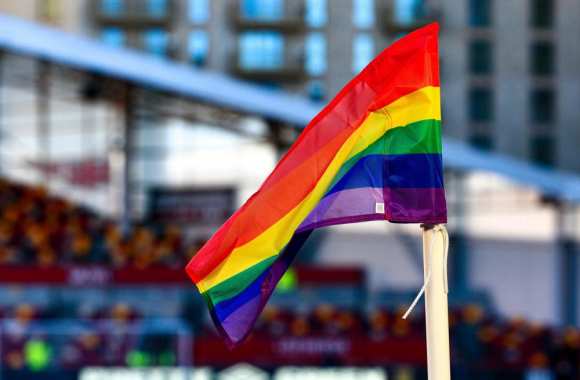 Coupe du monde au Qatar : la Fédération norvégienne s’inquiète pour les droits des LGBTQ