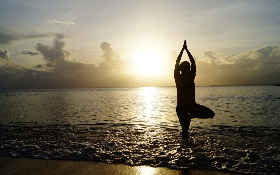 Yoga : pourquoi faire un stage cet été ?